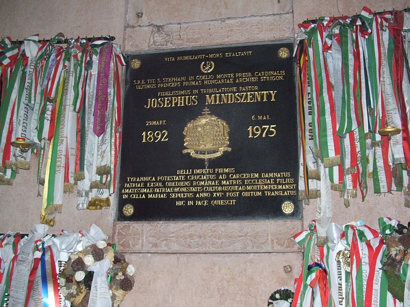 mindszenty-sirja-Esztergom