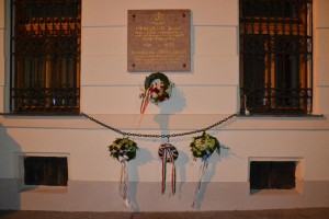 koszorús tábla